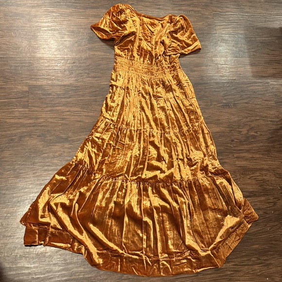 The Somerset Maxi Dress Velvet by Anthropology
Color: “Bamboo”; Size: Small - Picture 8 of 10